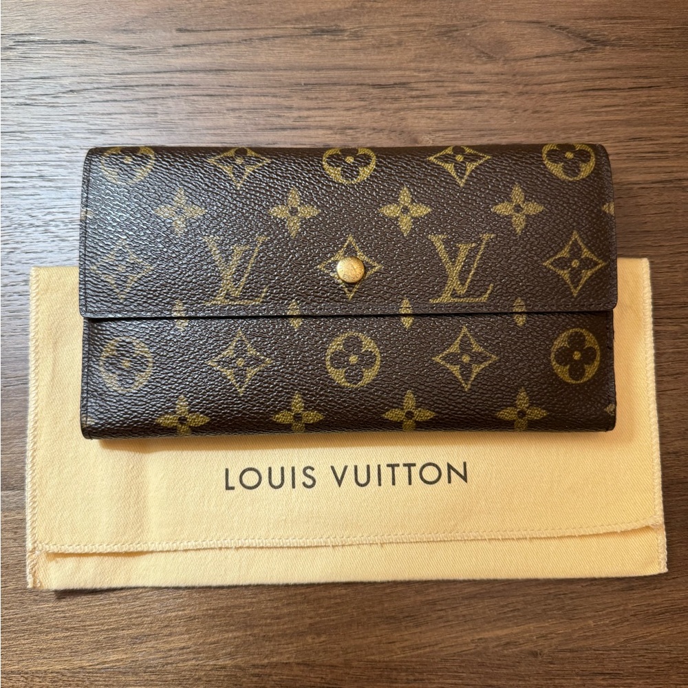 Louis Vuitton Porte Trésor International Wallet